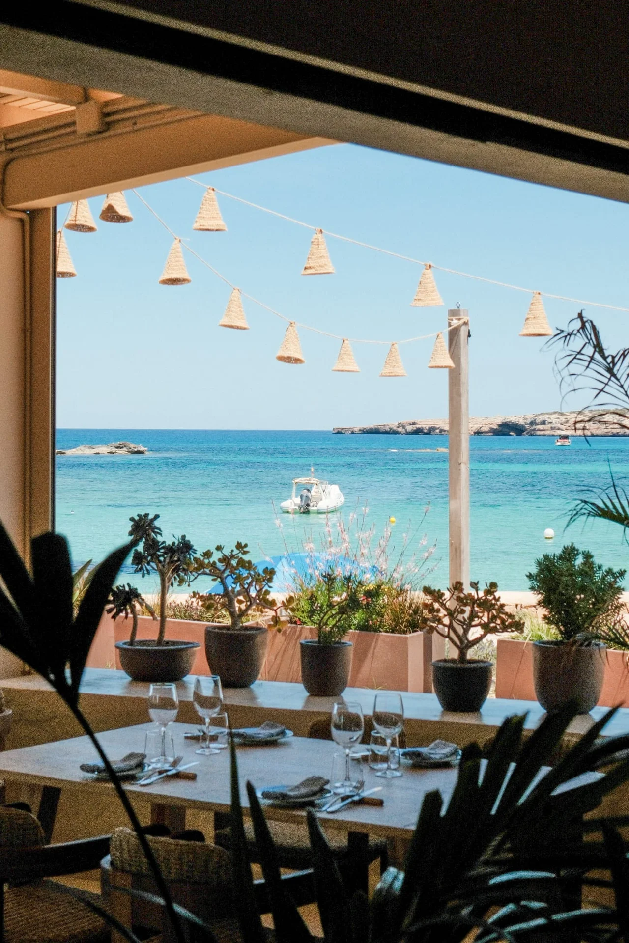 Juvia Restaurante Beach Bar
